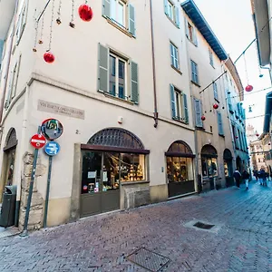 Feel - Sweet Old Town , Bergamo Italy